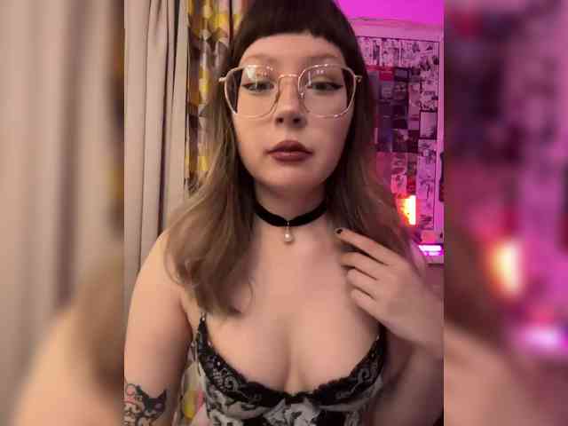 henby_streams webcam