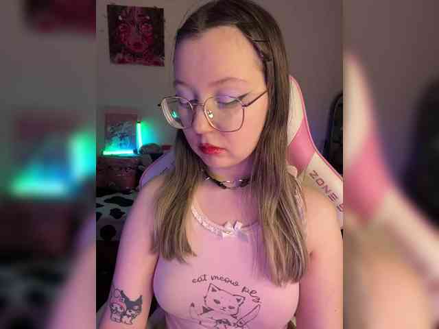 henby_streams webcam