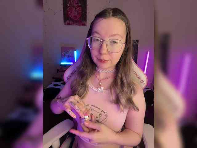 henby_streams webcam