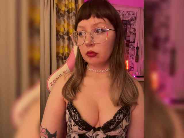 henby_streams webcam