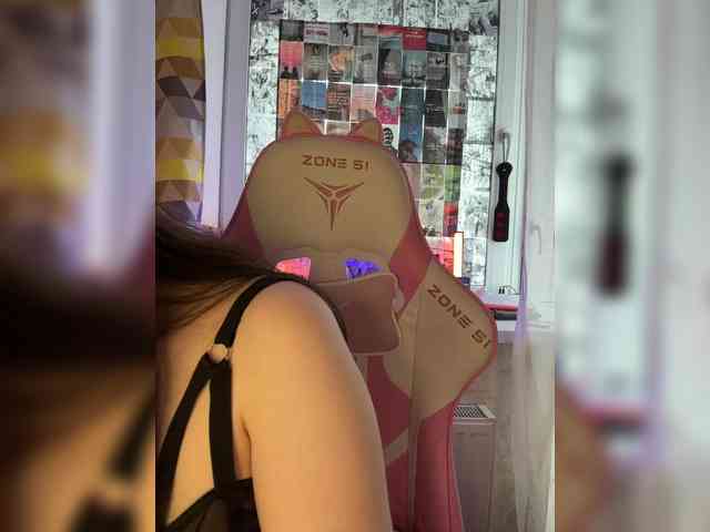 henby_streams webcam