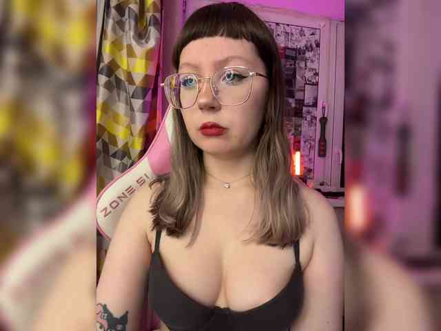 henby_streams webcam