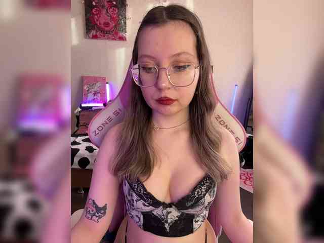 henby_streams webcam