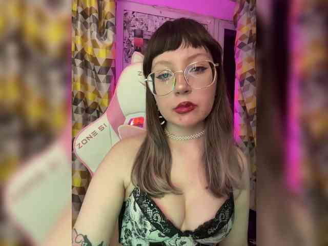 henby_streams webcam