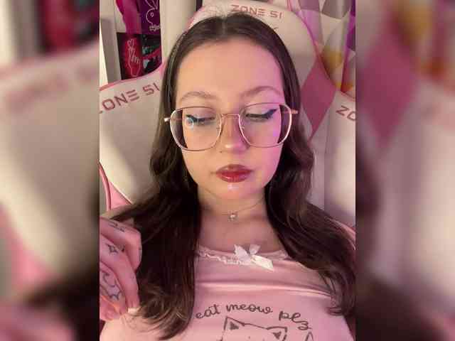 henby_streams webcam
