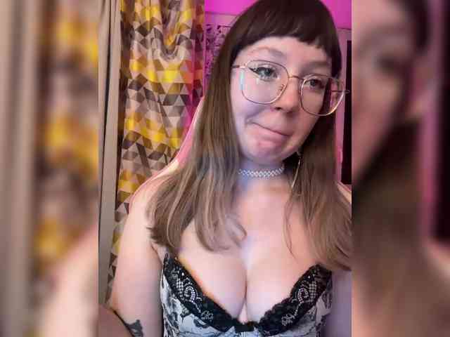 henby_streams webcam