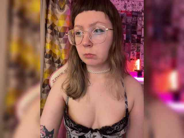 henby_streams webcam