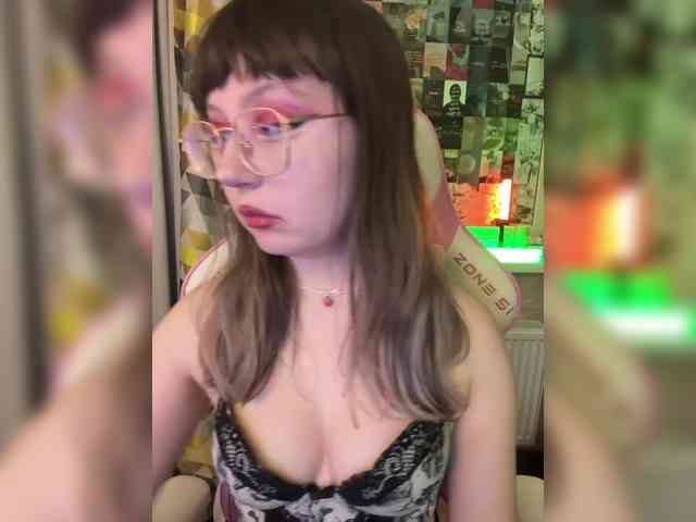 henby_streams webcam