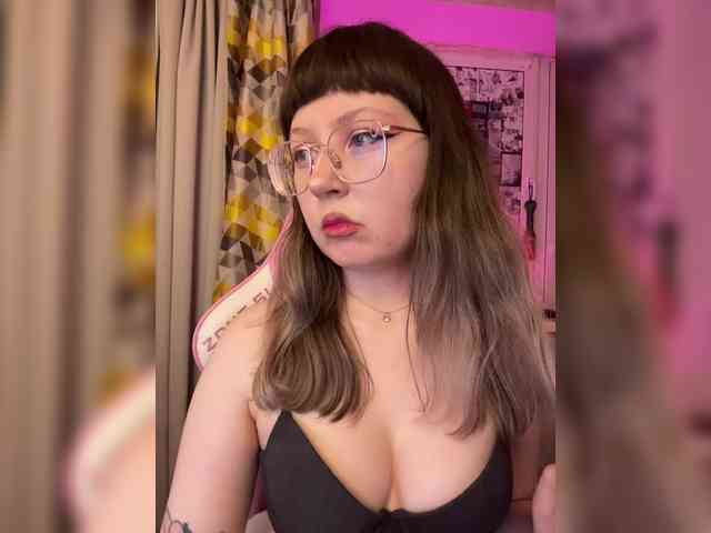 henby_streams webcam