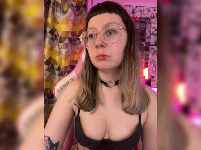 henby_streams webcam