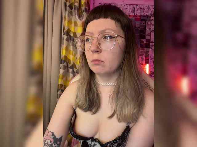 henby_streams webcam