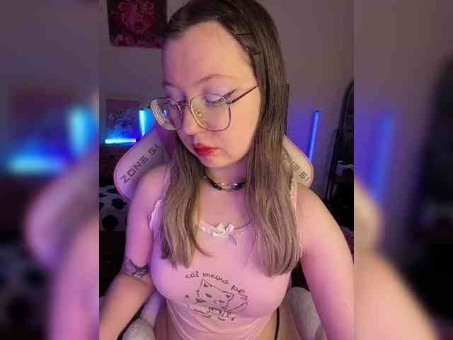 henby_streams webcam