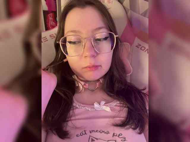 nude striptease Henby-streams