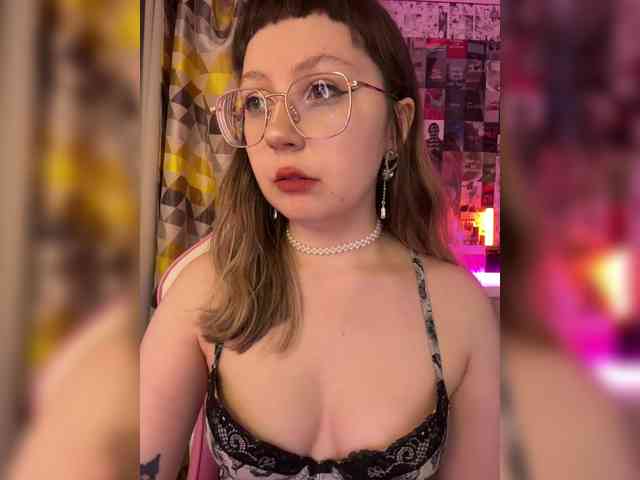 henby_streams webcam