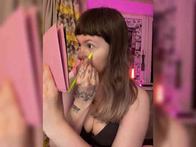 henby_streams webcam