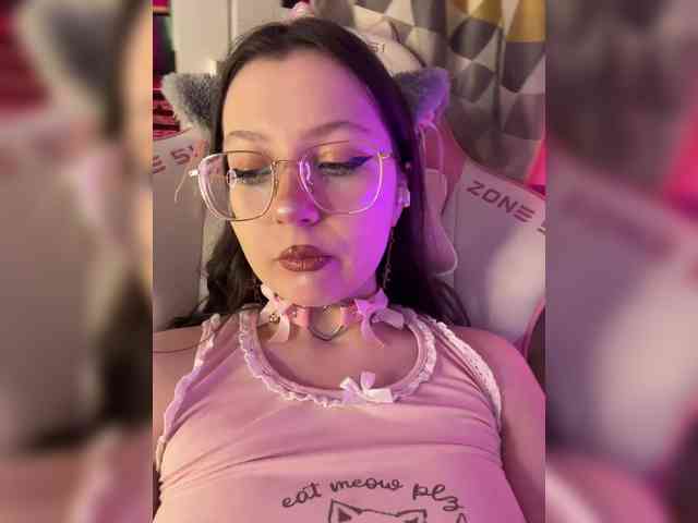 henby_streams webcam