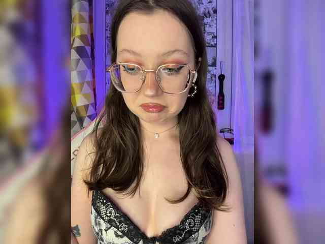 henby_streams webcam
