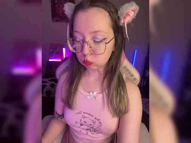 henby_streams webcam