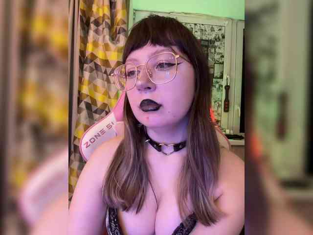 henby_streams webcam