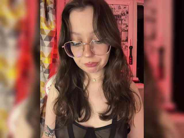 henby_streams webcam