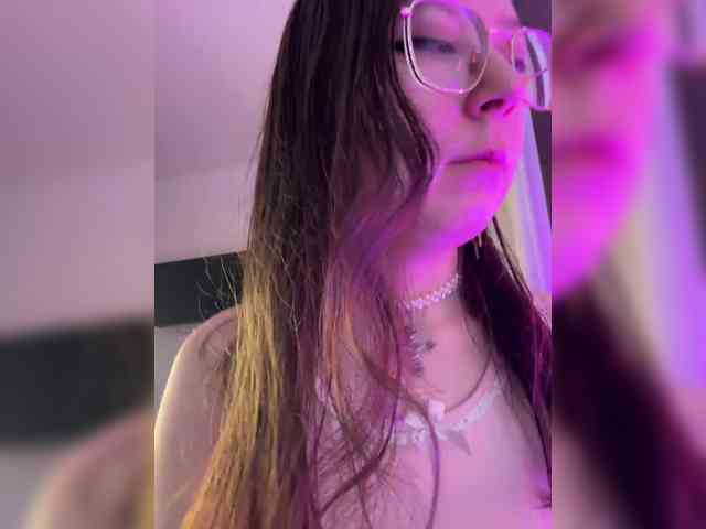 henby_streams webcam