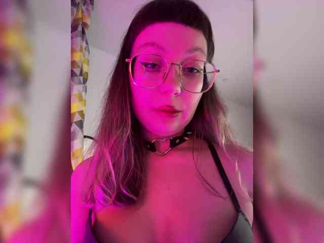 henby_streams webcam