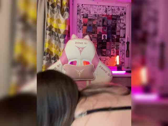 henby_streams webcam