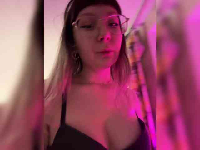 henby_streams webcam