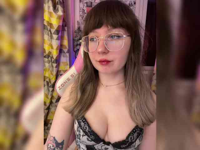 henby_streams webcam