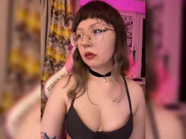 henby_streams webcam