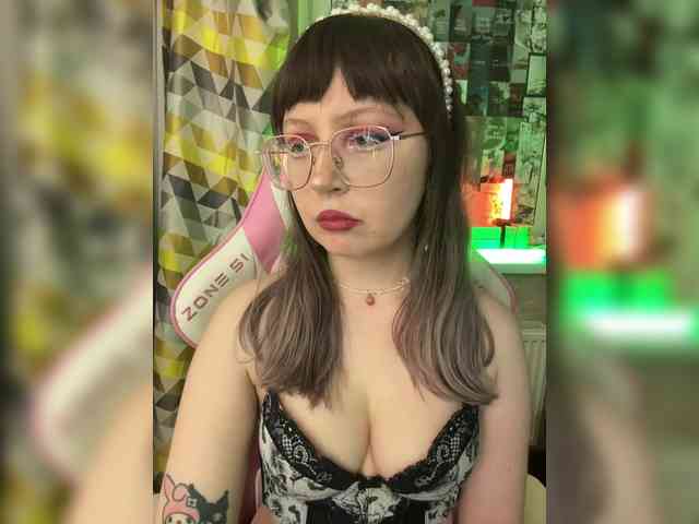 henby_streams webcam