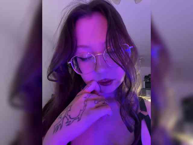 henby_streams webcam