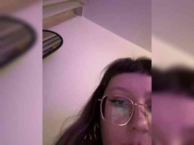 henby_streams webcam