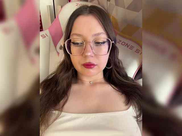 henby_streams webcam