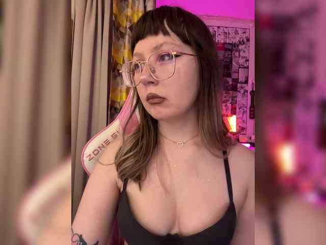 henby_streams webcam