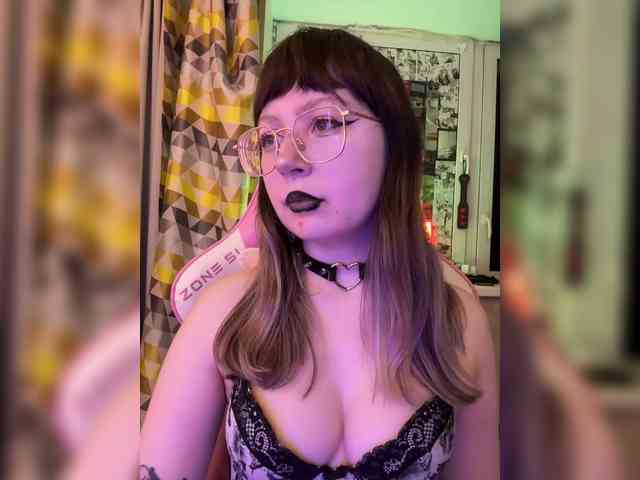 henby_streams webcam