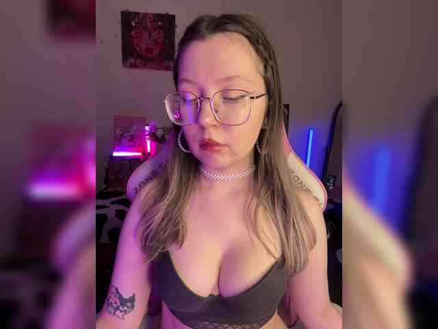 henby_streams webcam