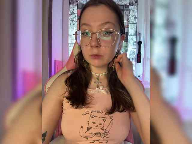henby-streams Live Webcam on BongaCams
