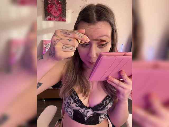 henby_streams webcam