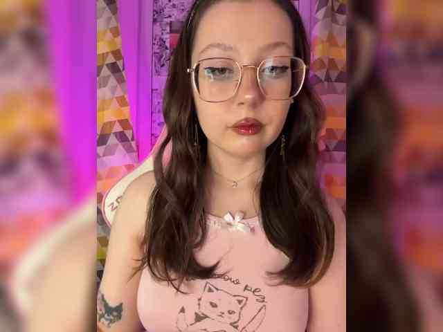 henby_streams webcam