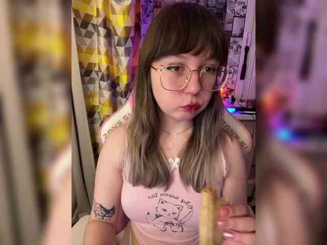 henby_streams webcam