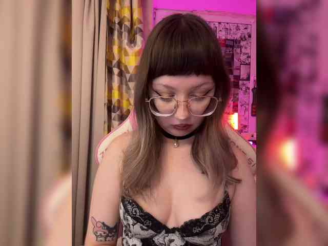 henby_streams webcam