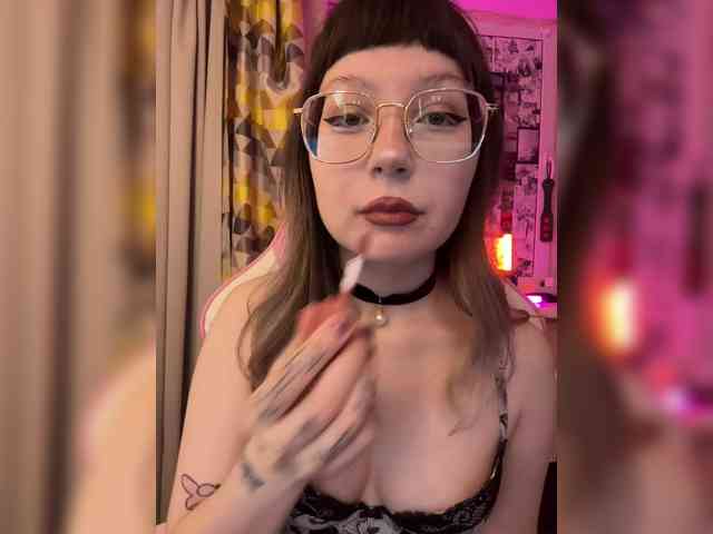 henby_streams webcam