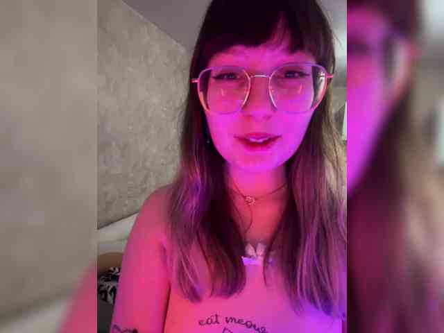 henby_streams webcam