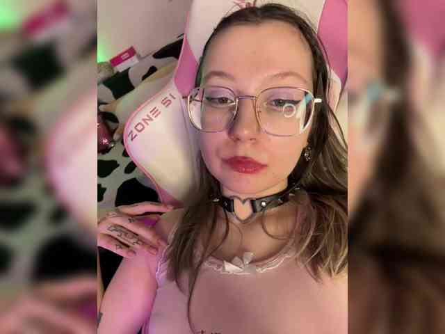 henby_streams webcam