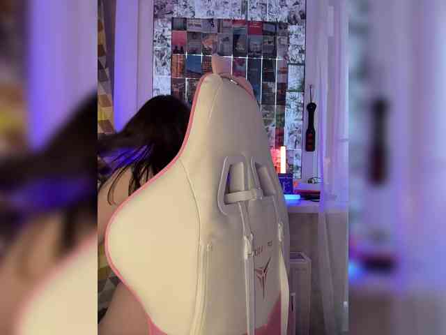 henby_streams webcam