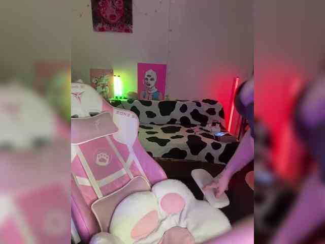 henby_streams webcam