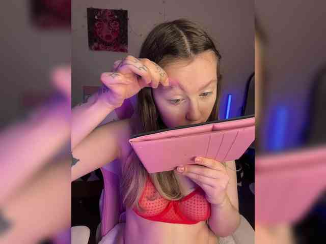 henby-streams Live Webcam on BongaCams