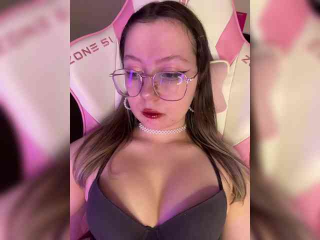 henby_streams webcam