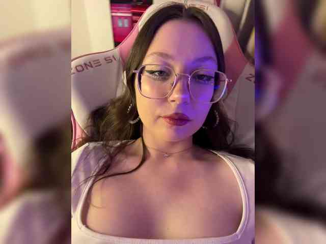 henby_streams webcam